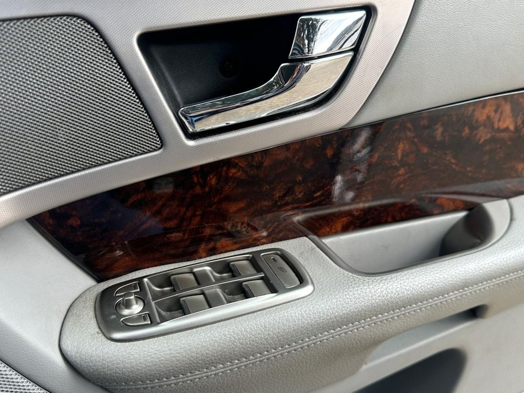 Used Jaguar XF 2011 for sale - 78110459: Photo 12