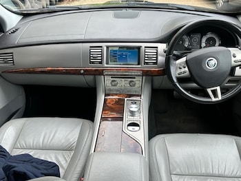 Used Jaguar XF 2011 for sale - 78110459: Photo