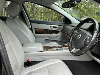 Used Jaguar XF 2011 for sale - 78110459: Photo