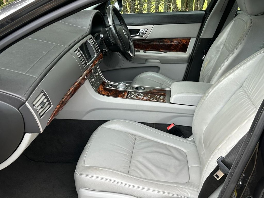 Used Jaguar XF 2011 for sale - 78110459: Photo 6