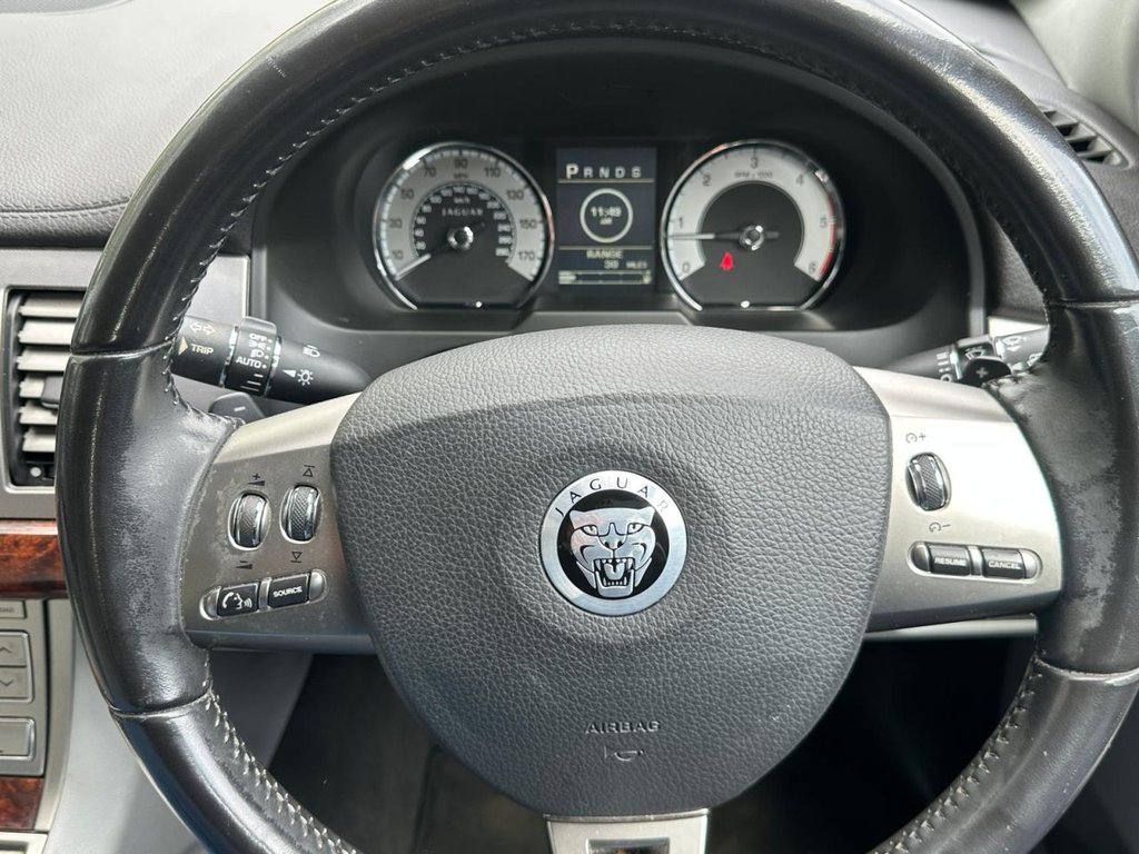 Used Jaguar XF 2011 for sale - 78110459: Photo 8