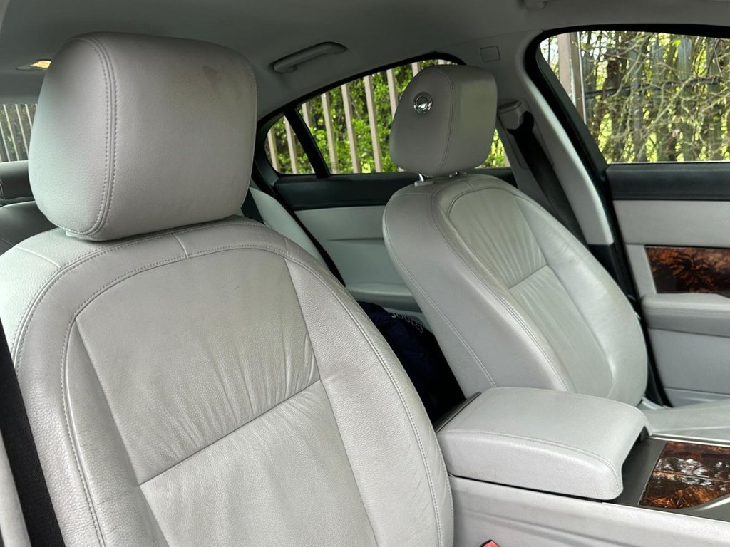 Used Jaguar XF 2011 for sale - 78110459: Photo 9