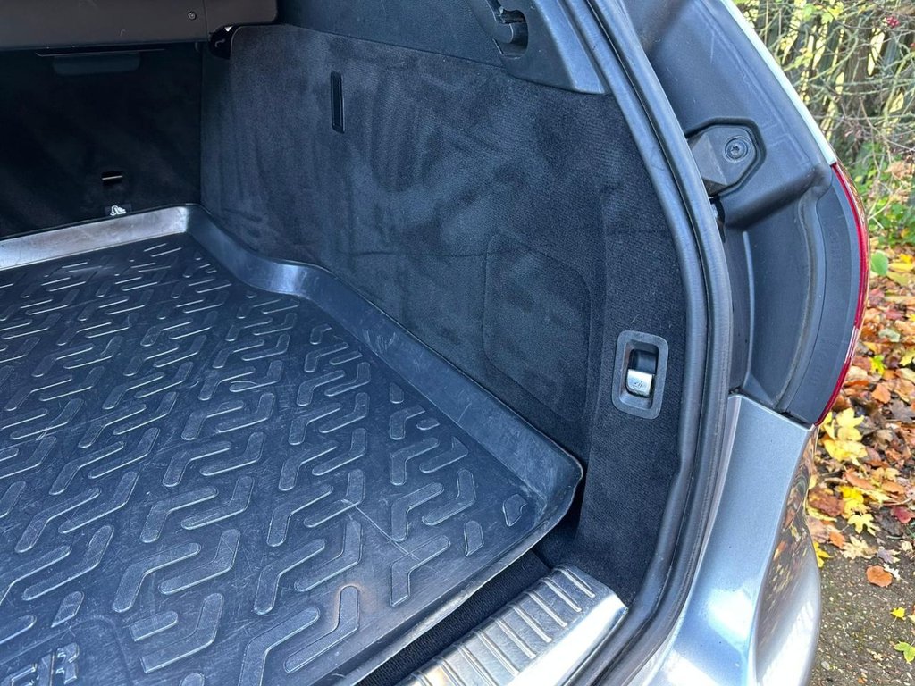 Used Mercedes-Benz C Class 2015 for sale - 77534099: Photo 40