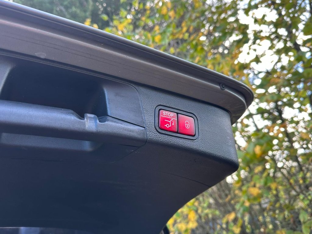 Used Mercedes-Benz C Class 2015 for sale - 77534099: Photo 42