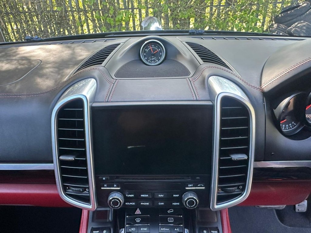 Used Porsche Cayenne 2017 for sale - 78145172: Photo 32