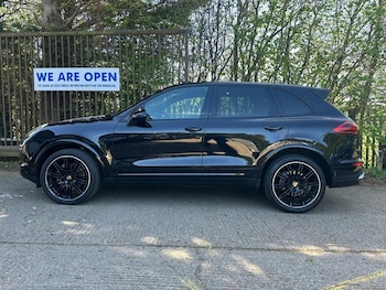 Used Porsche Cayenne 2017 for sale - 78145172: Photo