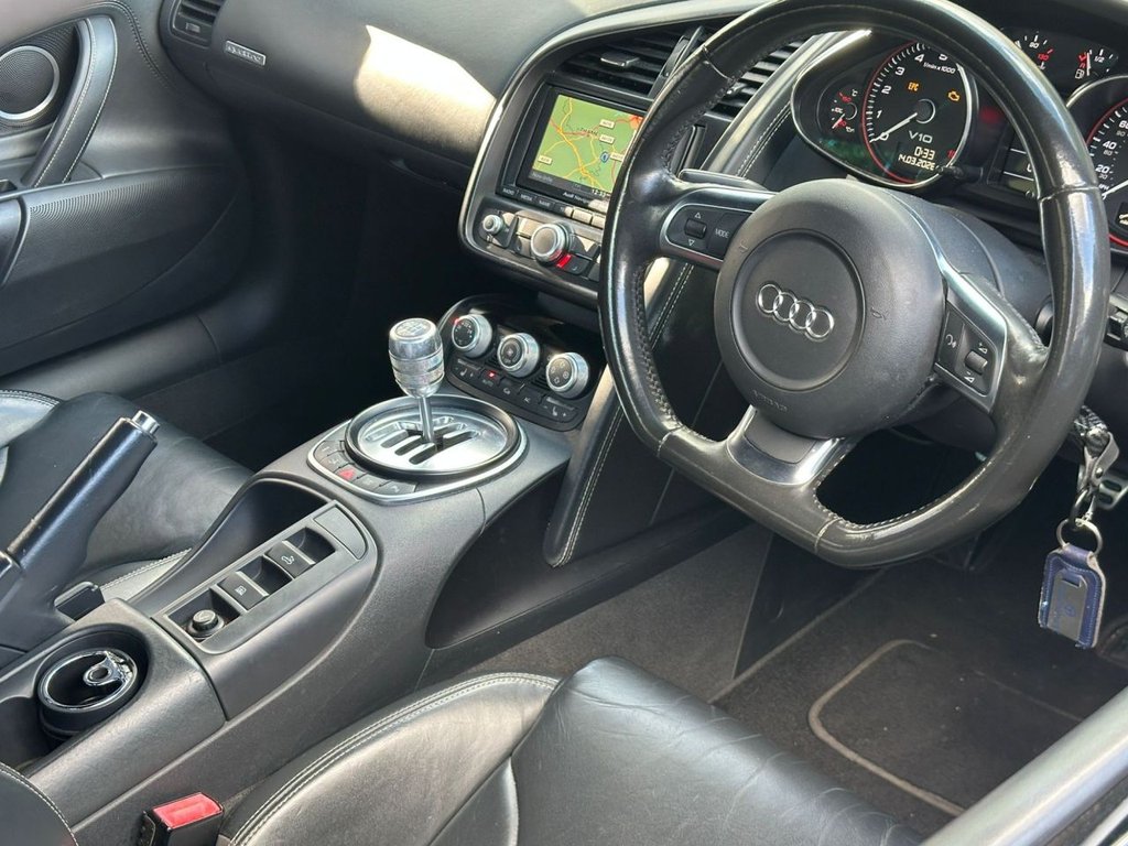 Used Audi R8 2010 for sale - 77920159: Photo 2