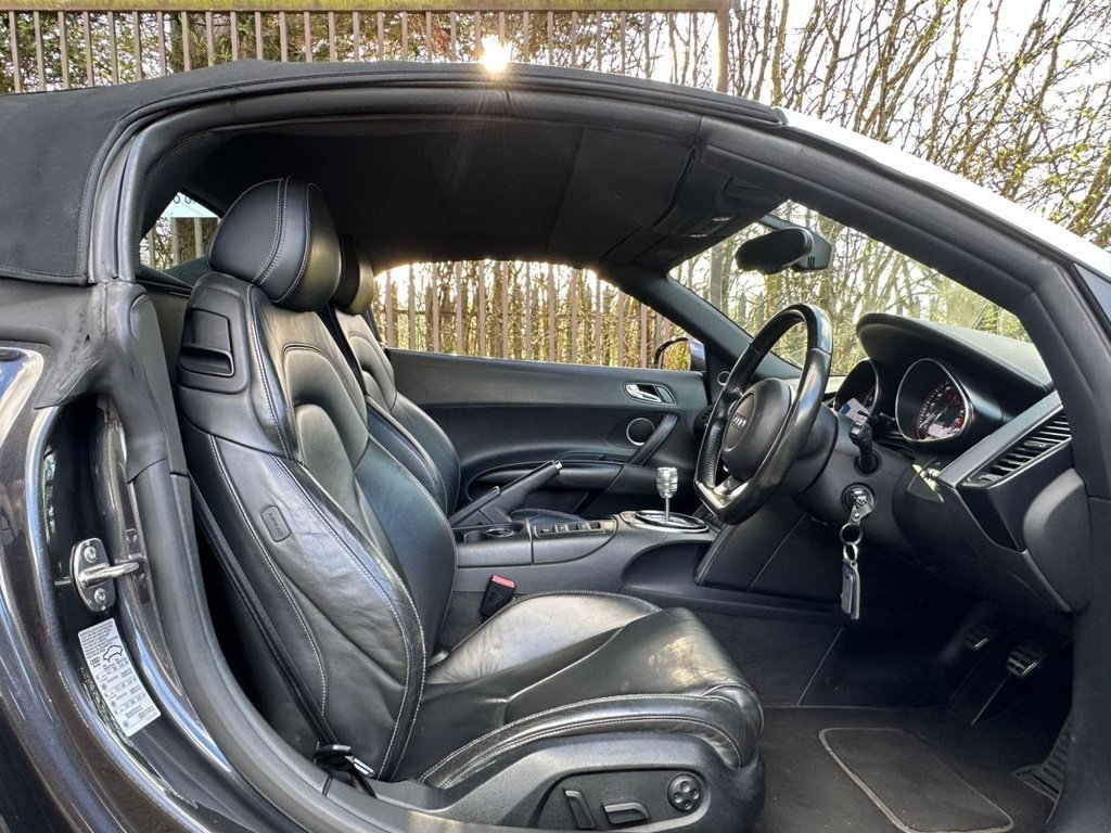 Used Audi R8 2010 for sale - 77920159: Photo 4