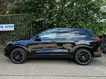 Used Porsche Cayenne 2017 for sale - 79659337: Photo