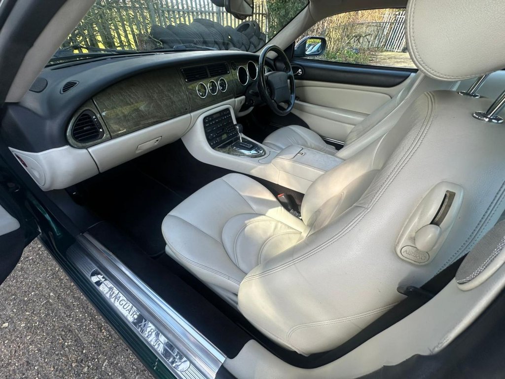 Used Jaguar XK8 2005 for sale - 77534115: Photo 26