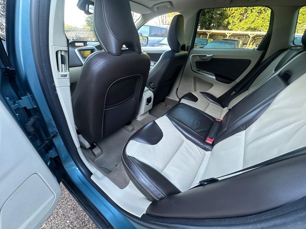 Used Volvo XC60 2022 for sale - 77533890: Photo 25