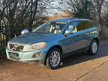 Used Volvo XC60 2010 for sale - 77533890: Photo