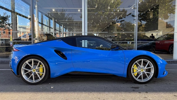 Used Lotus Emira 2025 for sale - 76230299: Photo 2