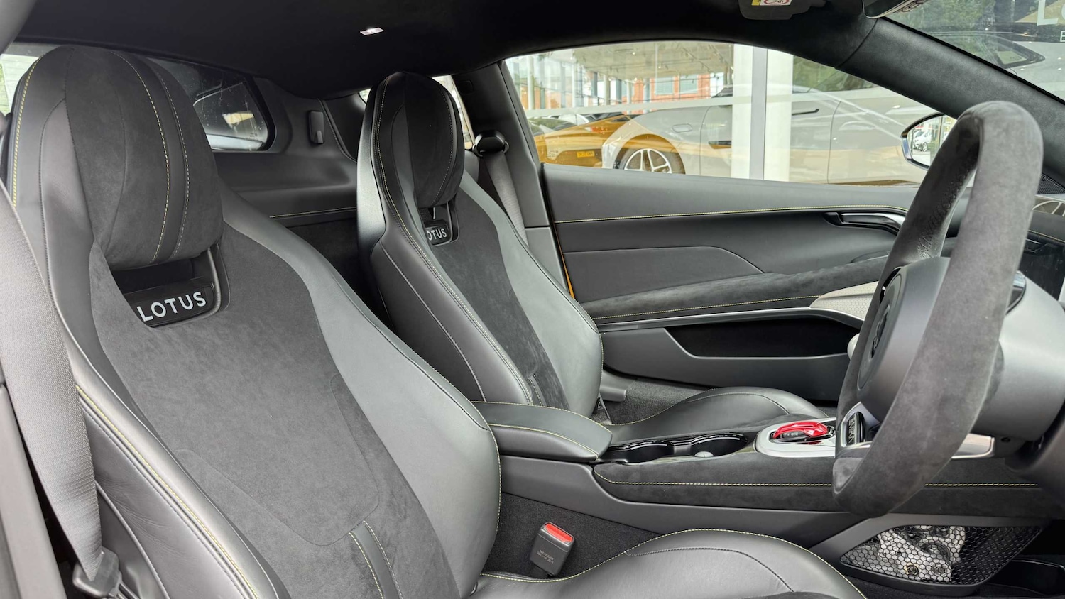 Used Lotus Emira 2025 for sale - 76373649: Photo 13