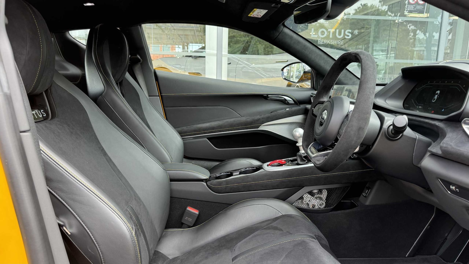 Used Lotus Emira 2025 for sale - 76373649: Photo 14