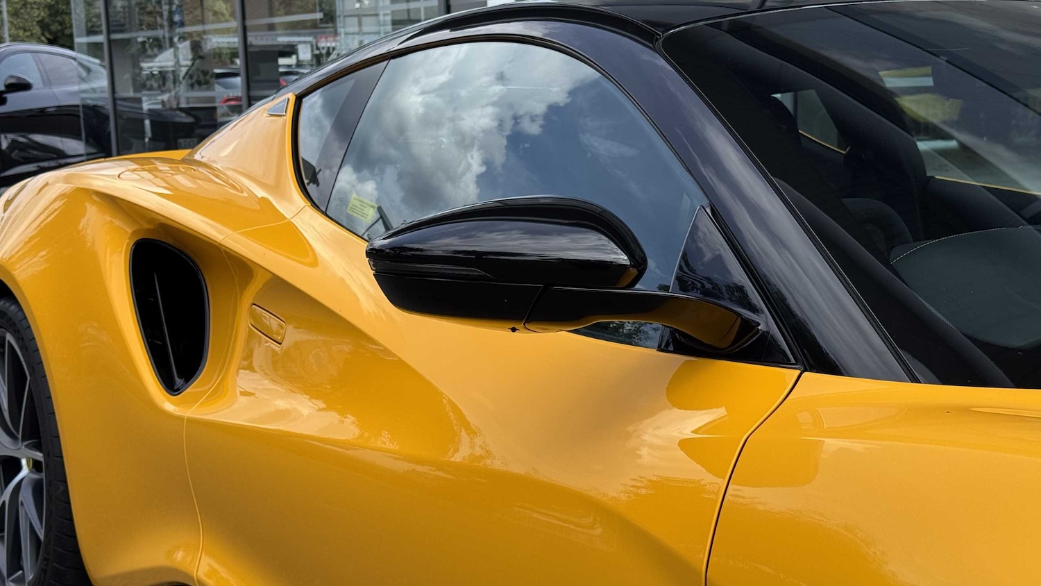Used Lotus Emira 2025 for sale - 76373649: Photo 9