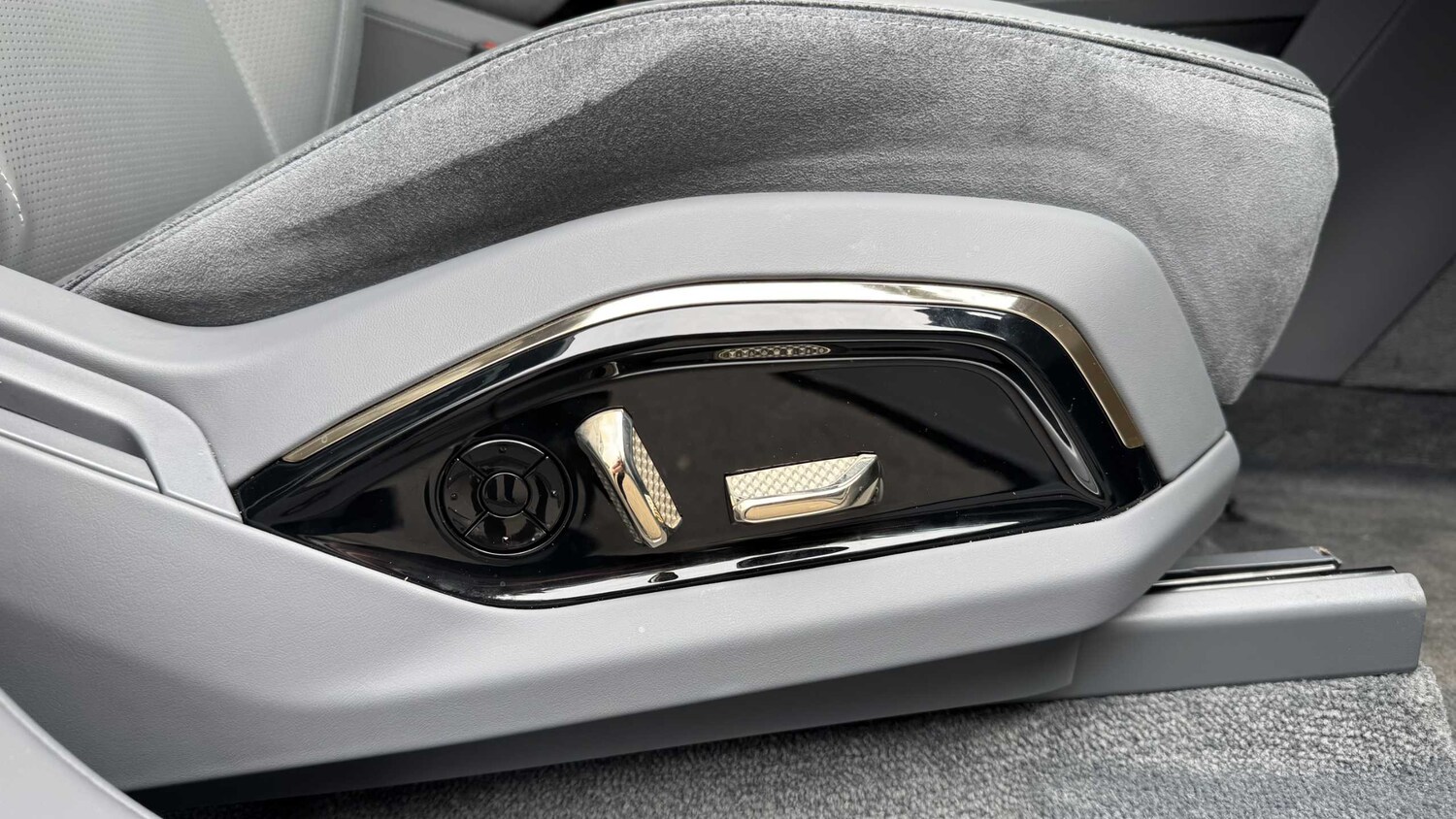 Used Lotus Eletre 2025 for sale - 77787130: Photo 14