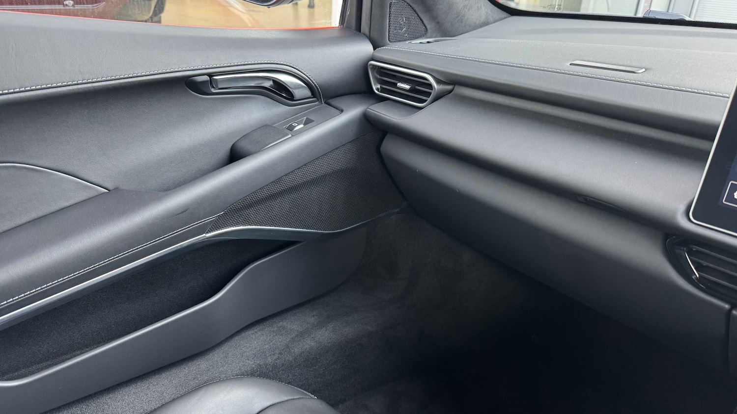 Used Lotus Emira 2025 for sale - 76842922: Photo 16