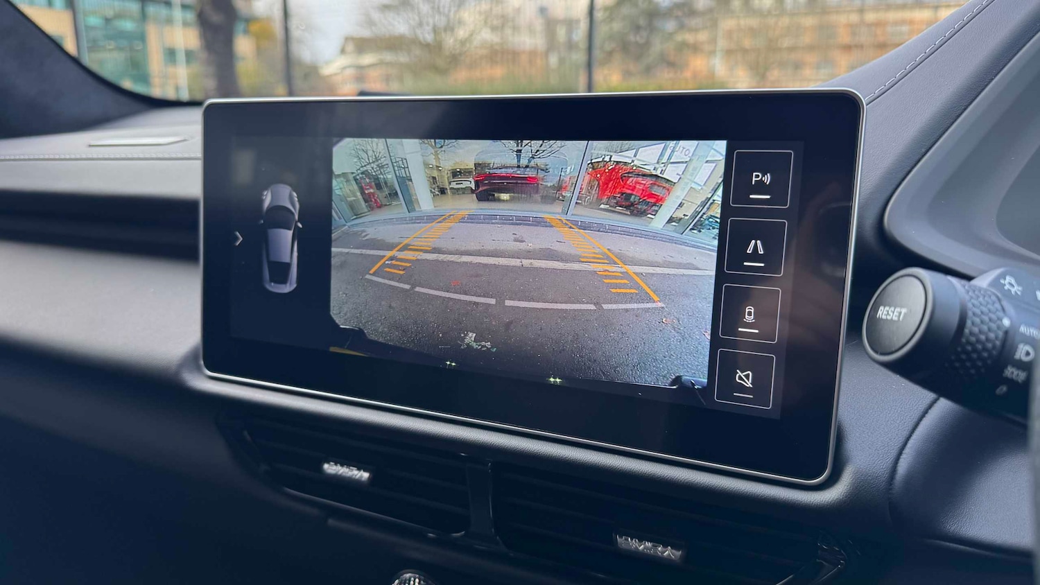 Used Lotus Emira 2025 for sale - 76842922: Photo 27