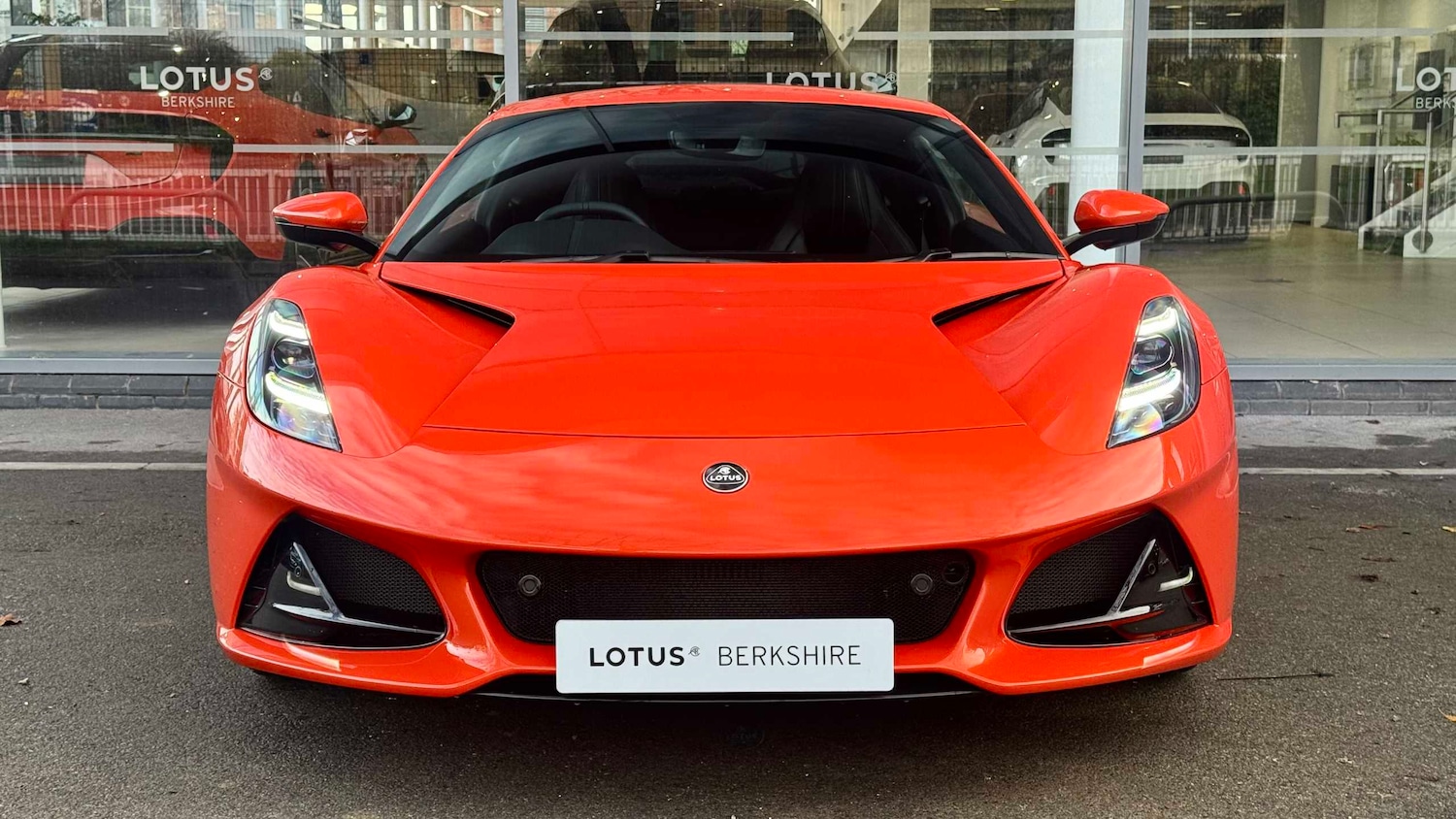 Used Lotus Emira 2025 for sale - 76842922: Photo 3