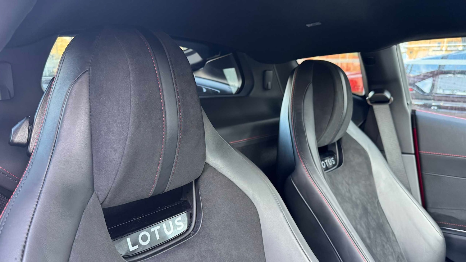 Used Lotus Emira 2024 for sale - 76842826: Photo 13