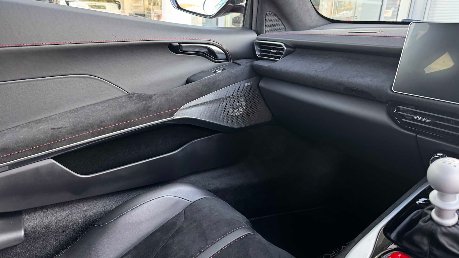 Used Lotus Emira 2024 for sale - 76842826: Photo 15