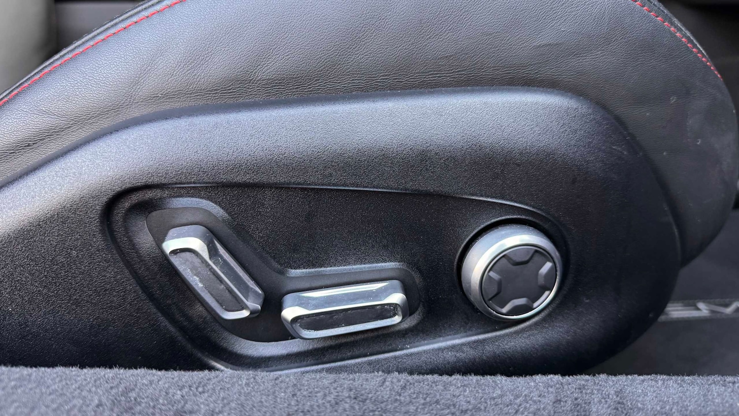 Used Lotus Emira 2024 for sale - 76842826: Photo 19