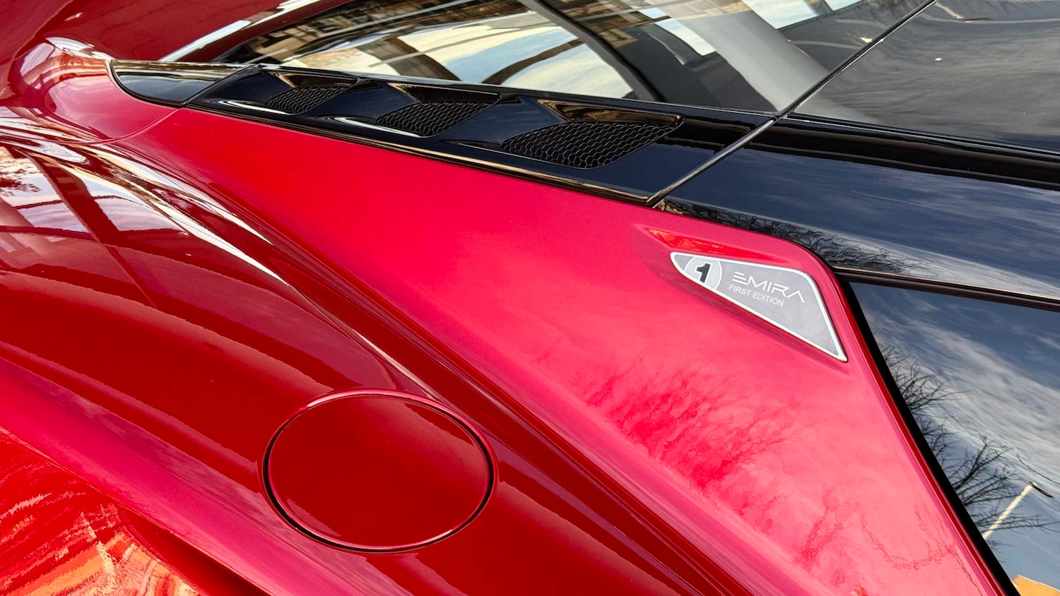 Used Lotus Emira 2024 for sale - 76842826: Photo 28