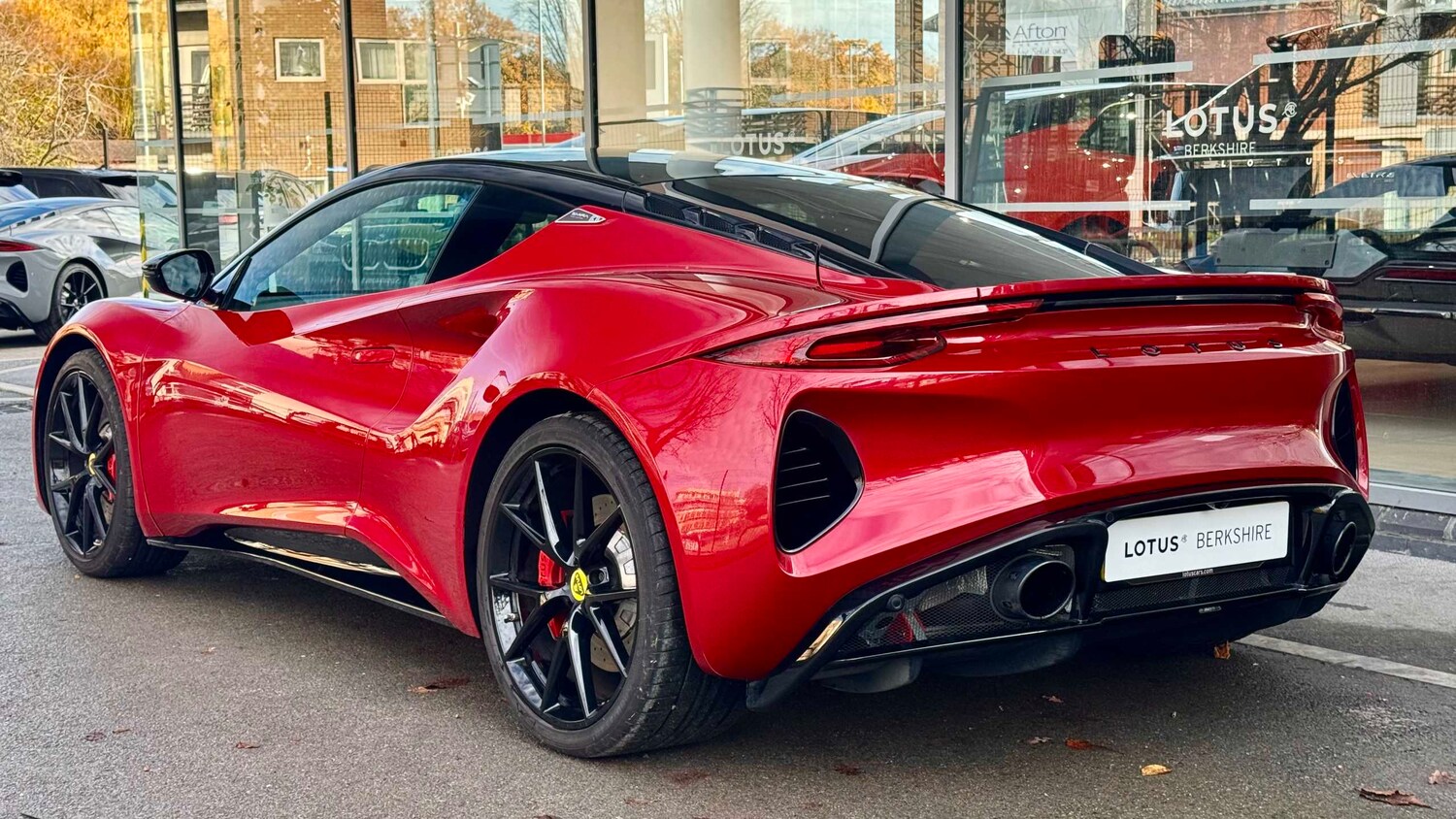 Used Lotus Emira 2024 for sale - 76842826: Photo 4