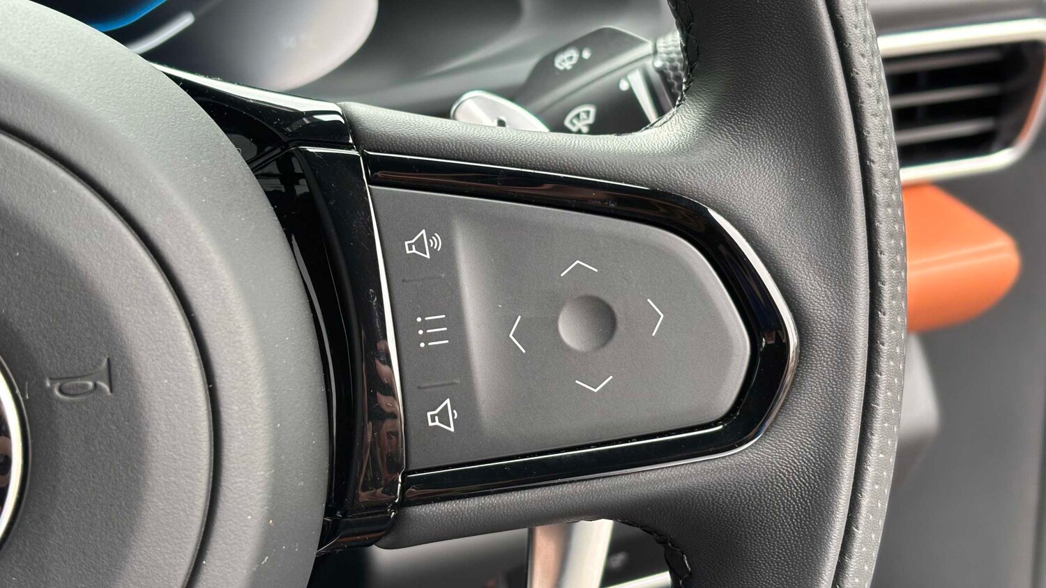 Used Lotus Emira 2025 for sale - 78208957: Photo 25