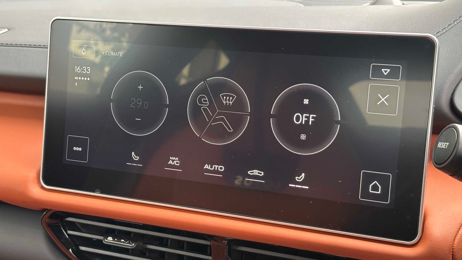 Used Lotus Emira 2025 for sale - 78208957: Photo 28