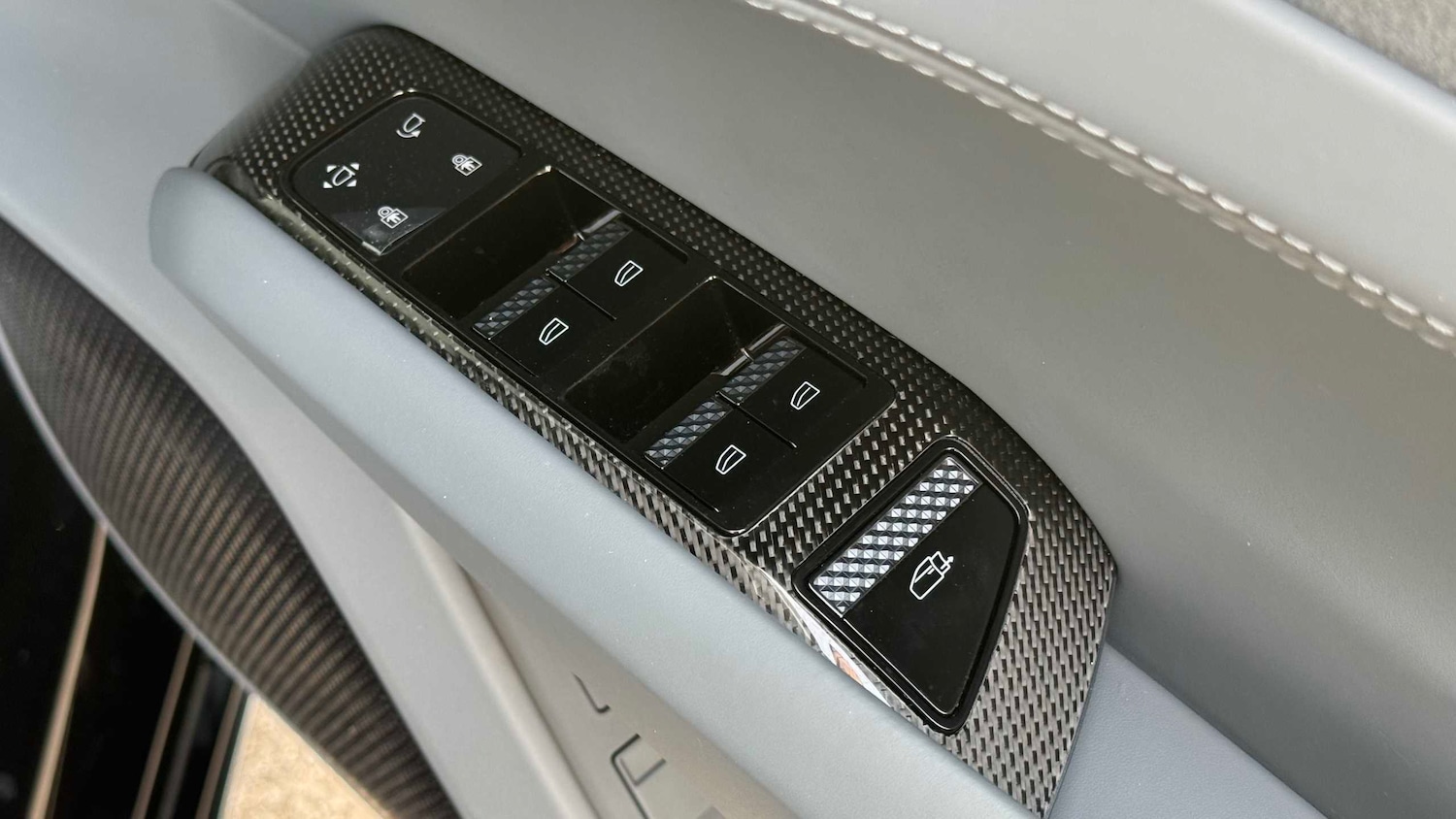 Used Lotus Emeya 2025 for sale - 77772383: Photo 25