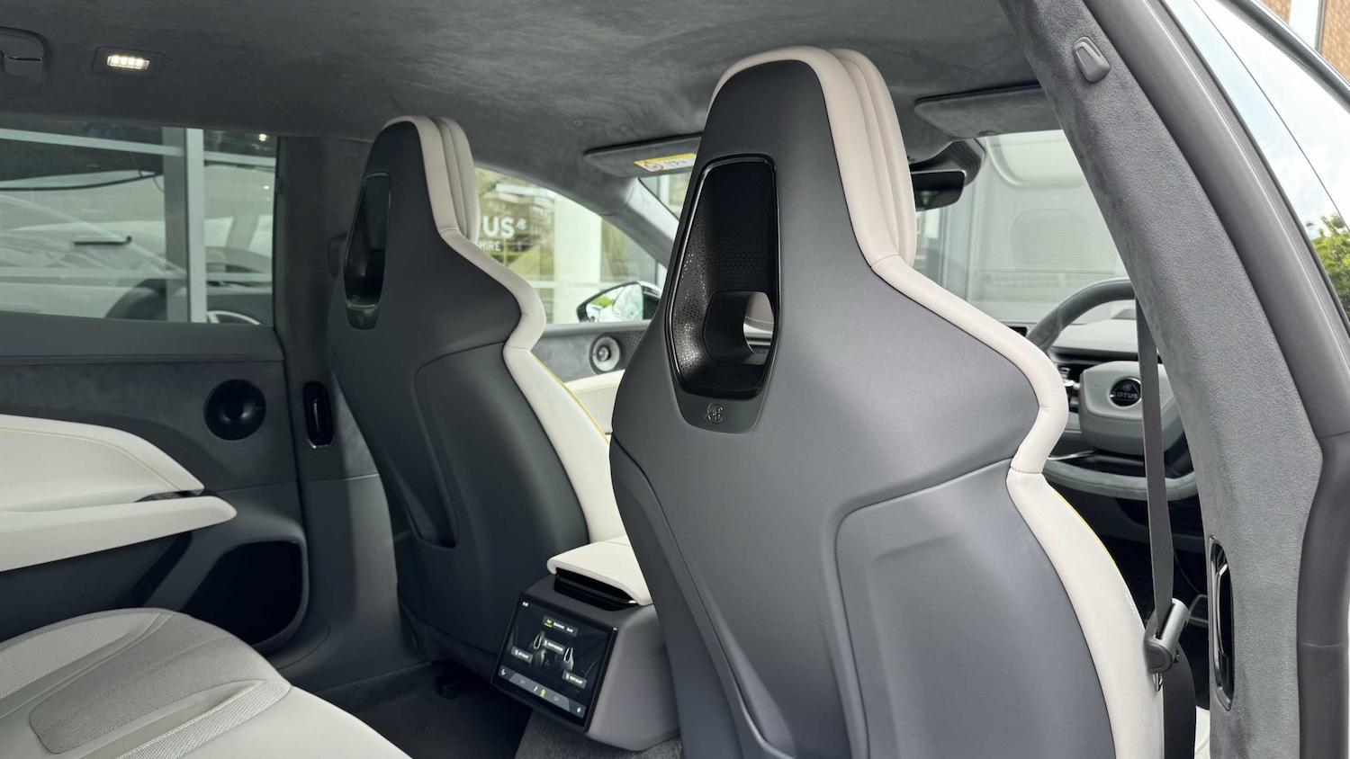 Used Lotus Emeya 2025 for sale - 75981223: Photo 31