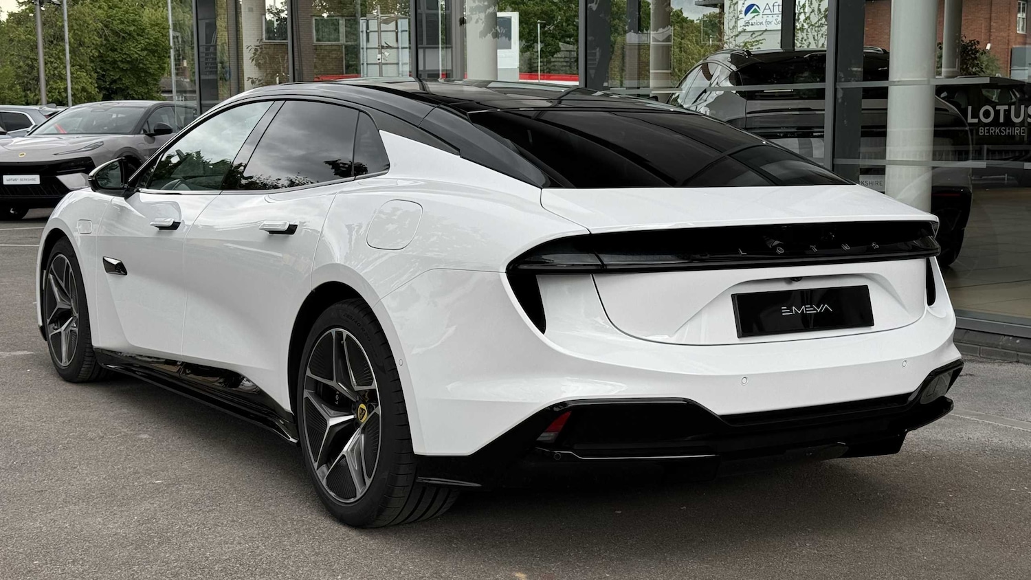 Used Lotus Emeya 2025 for sale - 75981223: Photo 4