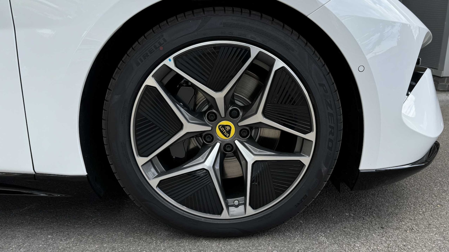 Used Lotus Emeya 2025 for sale - 75981223: Photo 5