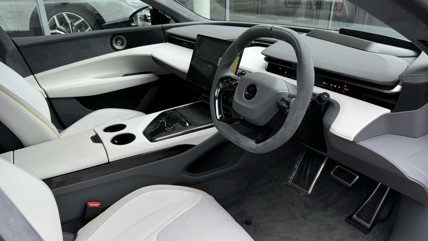 Used Lotus Emeya 2025 for sale - 75981223: Photo 9