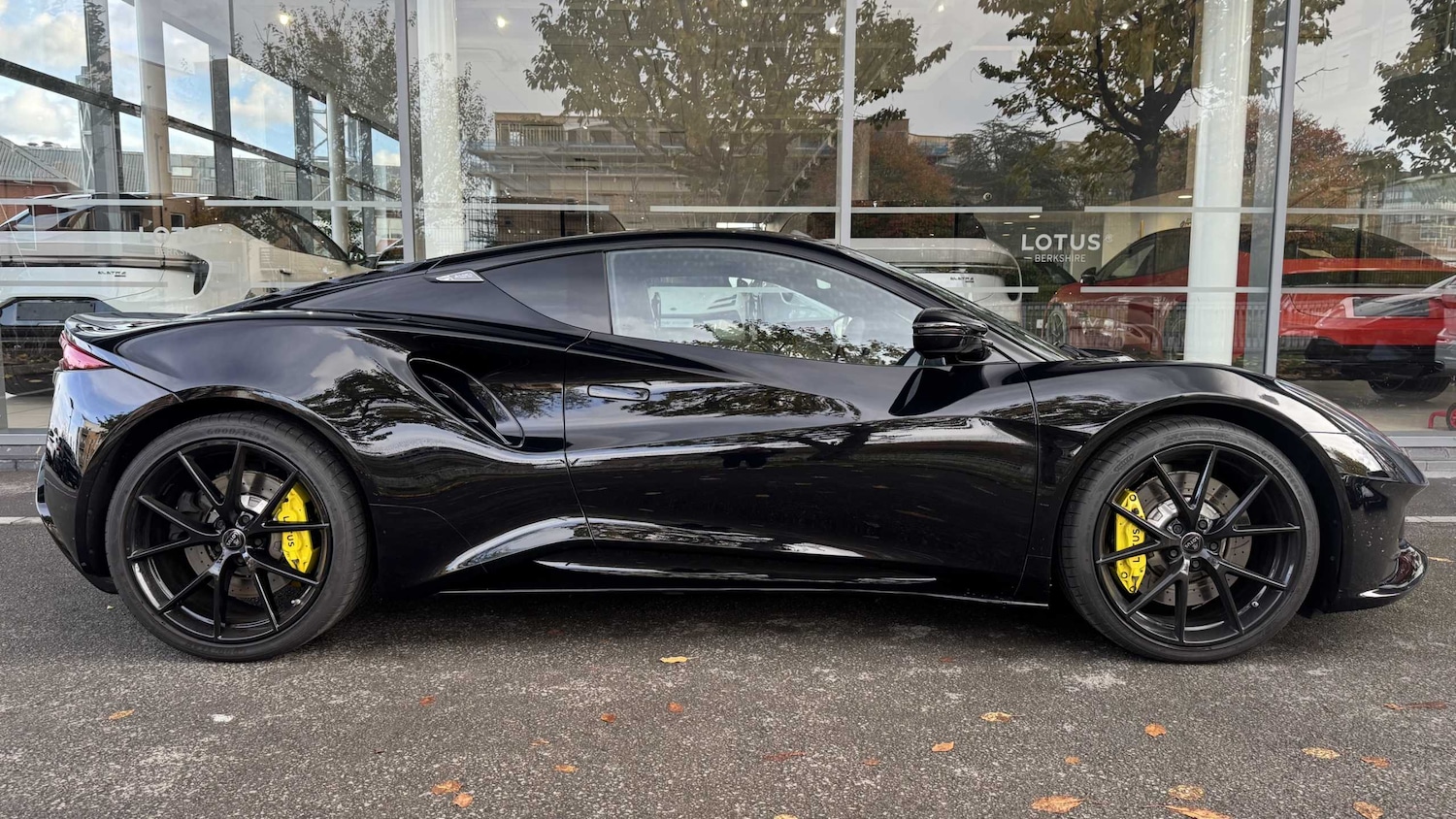 Used Lotus Emira 2025 for sale - 76362667: Photo 2