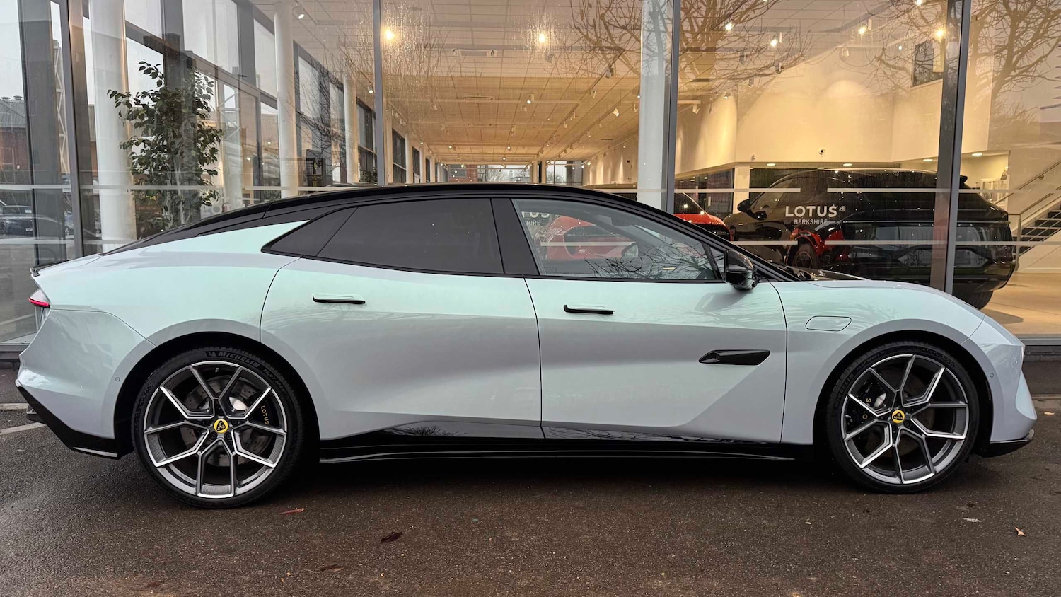 Used Lotus Emeya 2024 for sale - 76789212: Photo 2