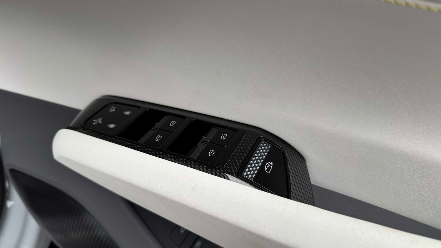 Used Lotus Emeya 2024 for sale - 76789212: Photo 22