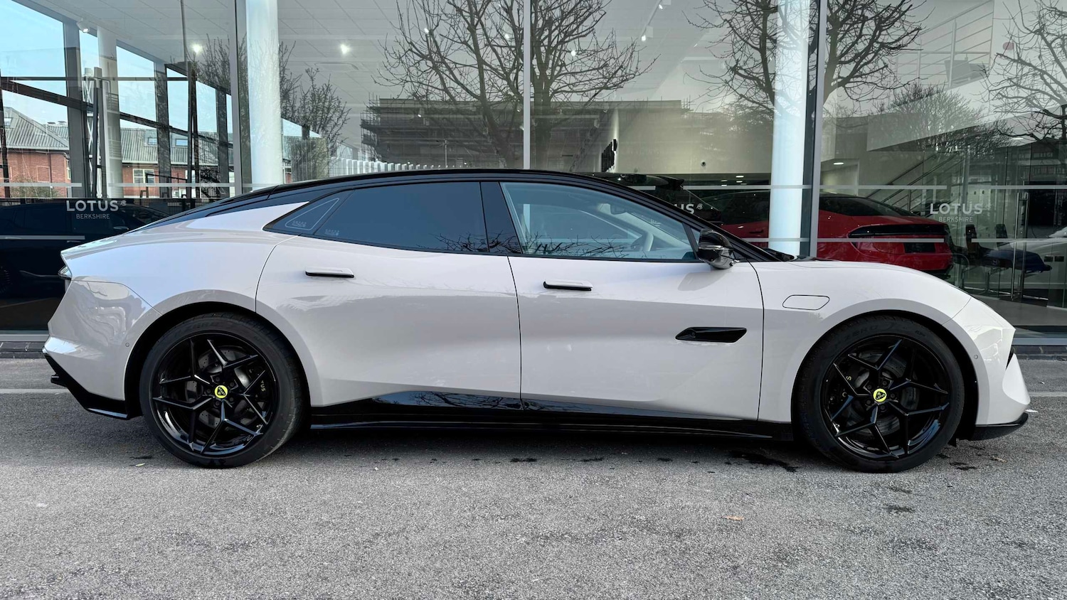 Used Lotus Emeya 2025 for sale - 77786990: Photo 2