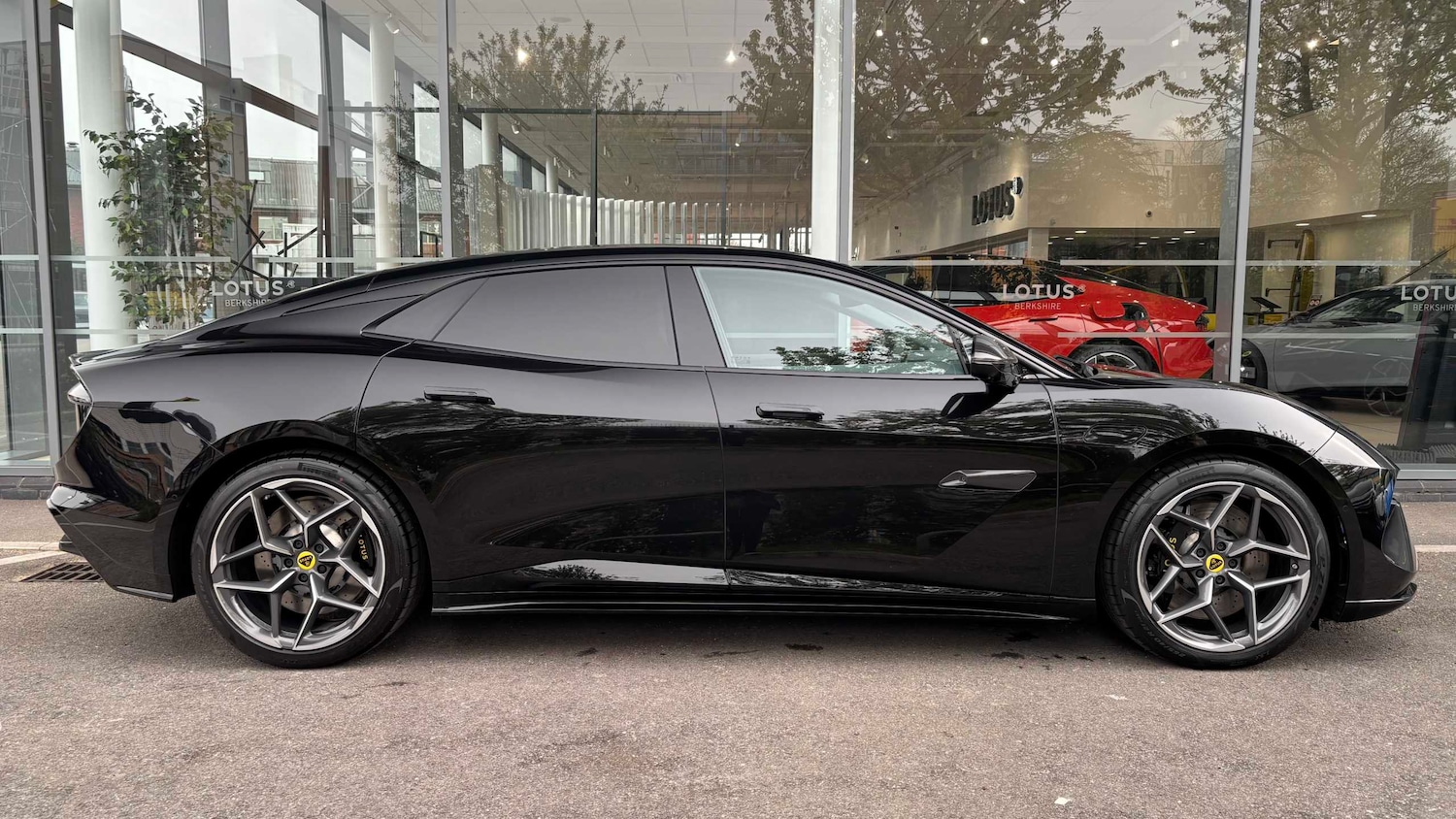 Used Lotus Emeya 2025 for sale - 78209306: Photo 2