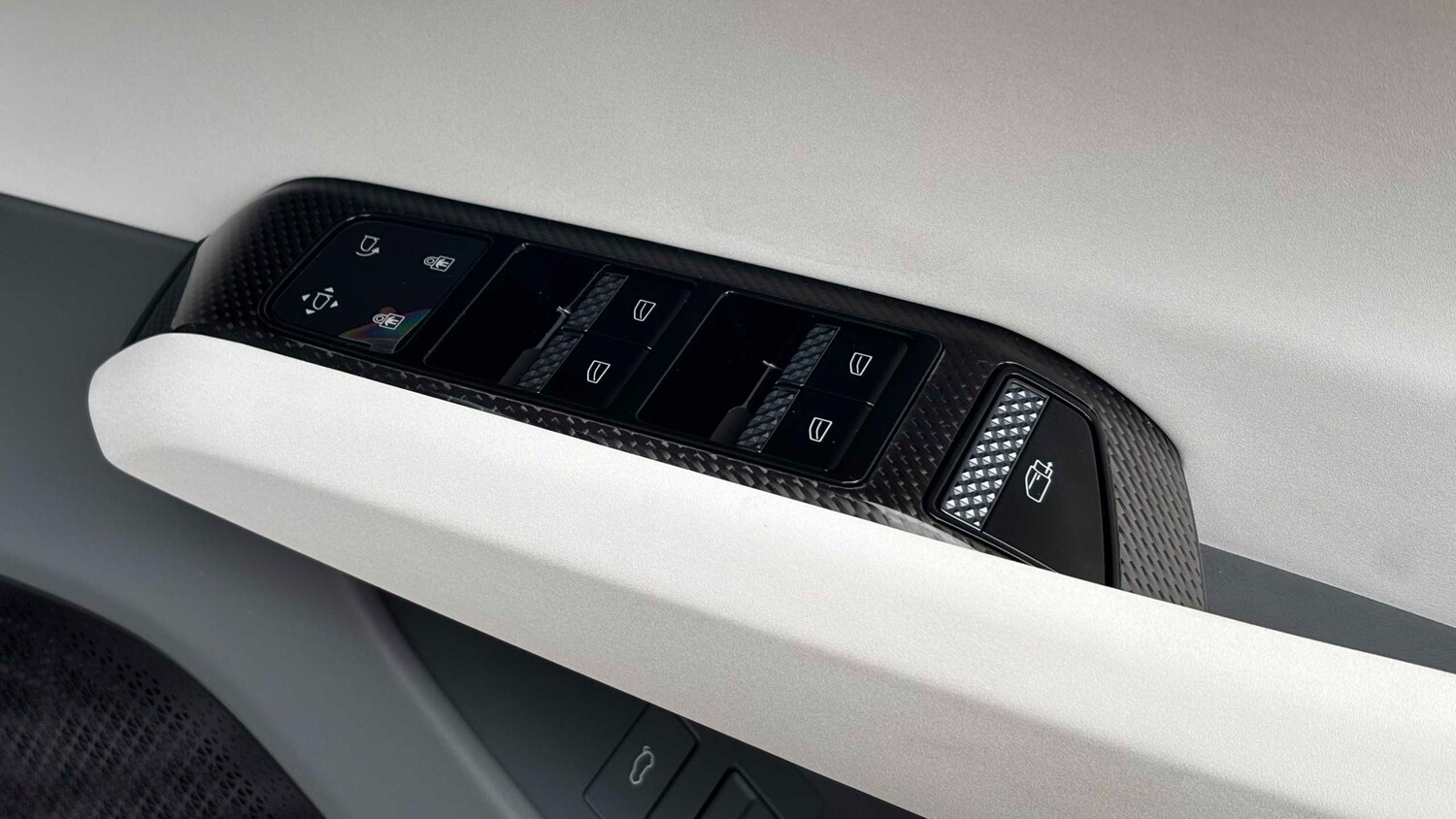 Used Lotus Emeya 2025 for sale - 78209306: Photo 21