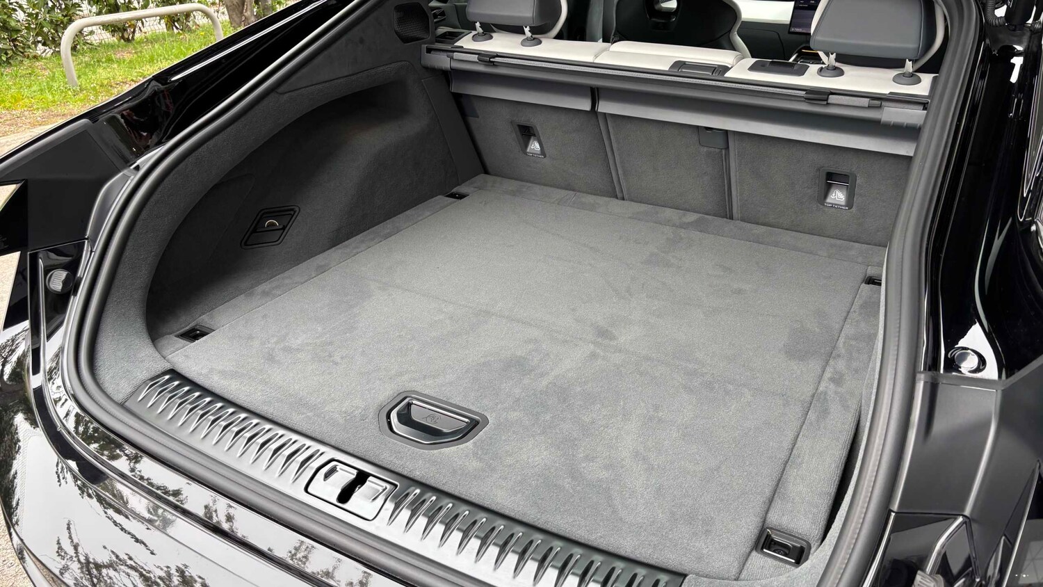 Used Lotus Emeya 2025 for sale - 78209306: Photo 31