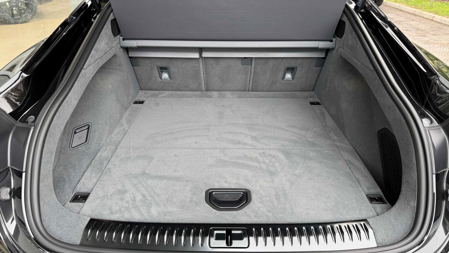 Used Lotus Emeya 2025 for sale - 77842325: Photo 30