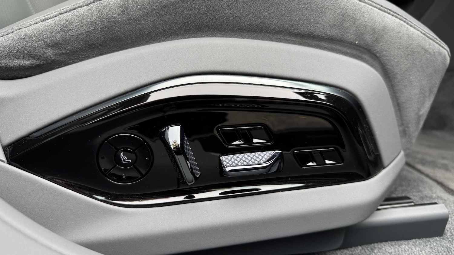 Used Lotus Emeya 2025 for sale - 76460456: Photo 17