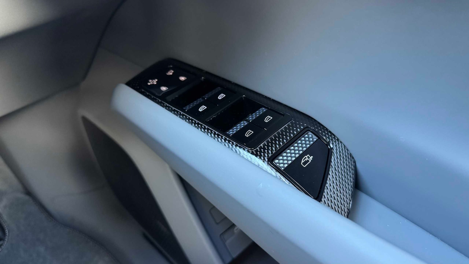 Used Lotus Emeya 2025 for sale - 77112359: Photo 14