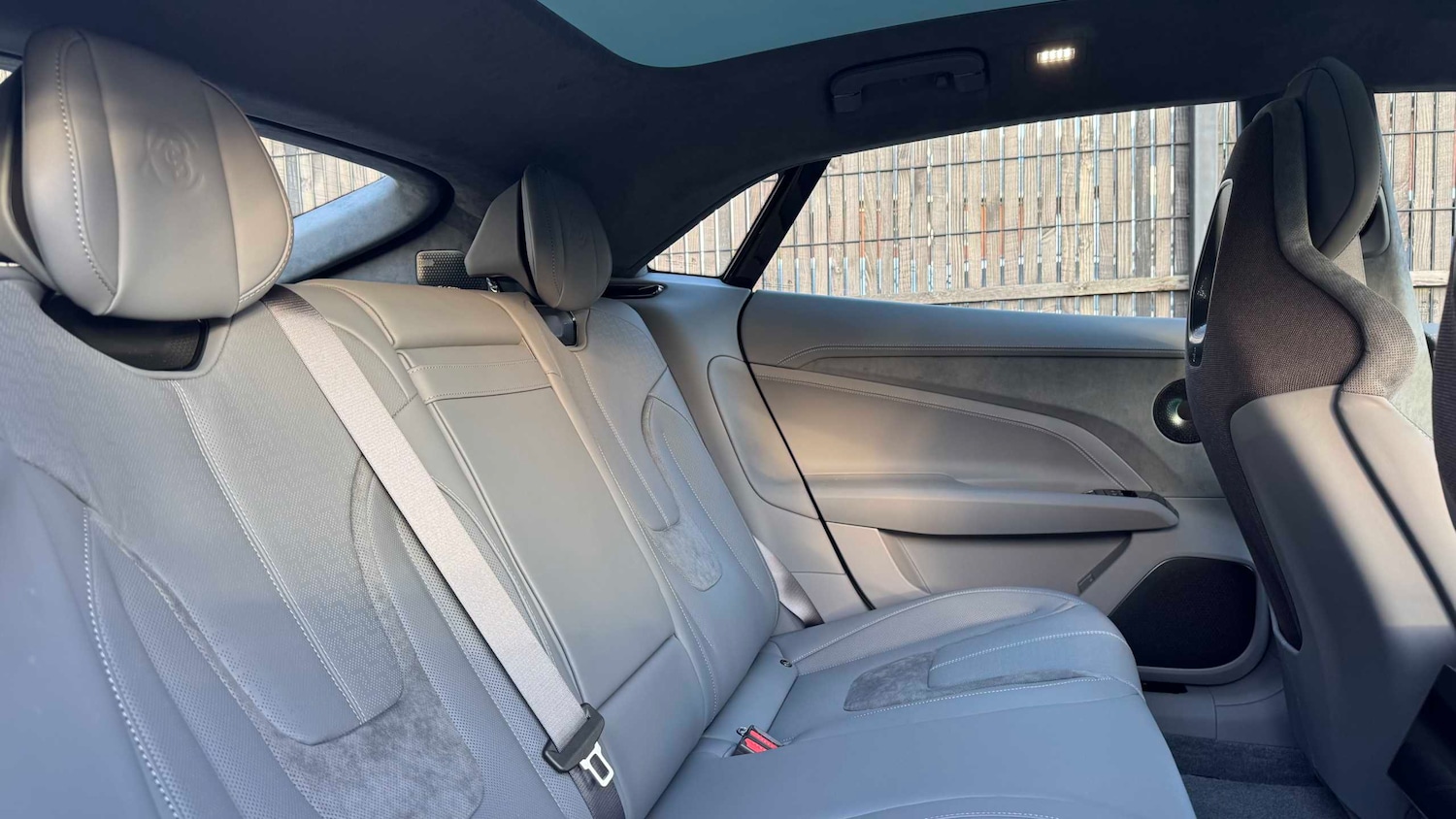 Used Lotus Emeya 2025 for sale - 77112359: Photo 15