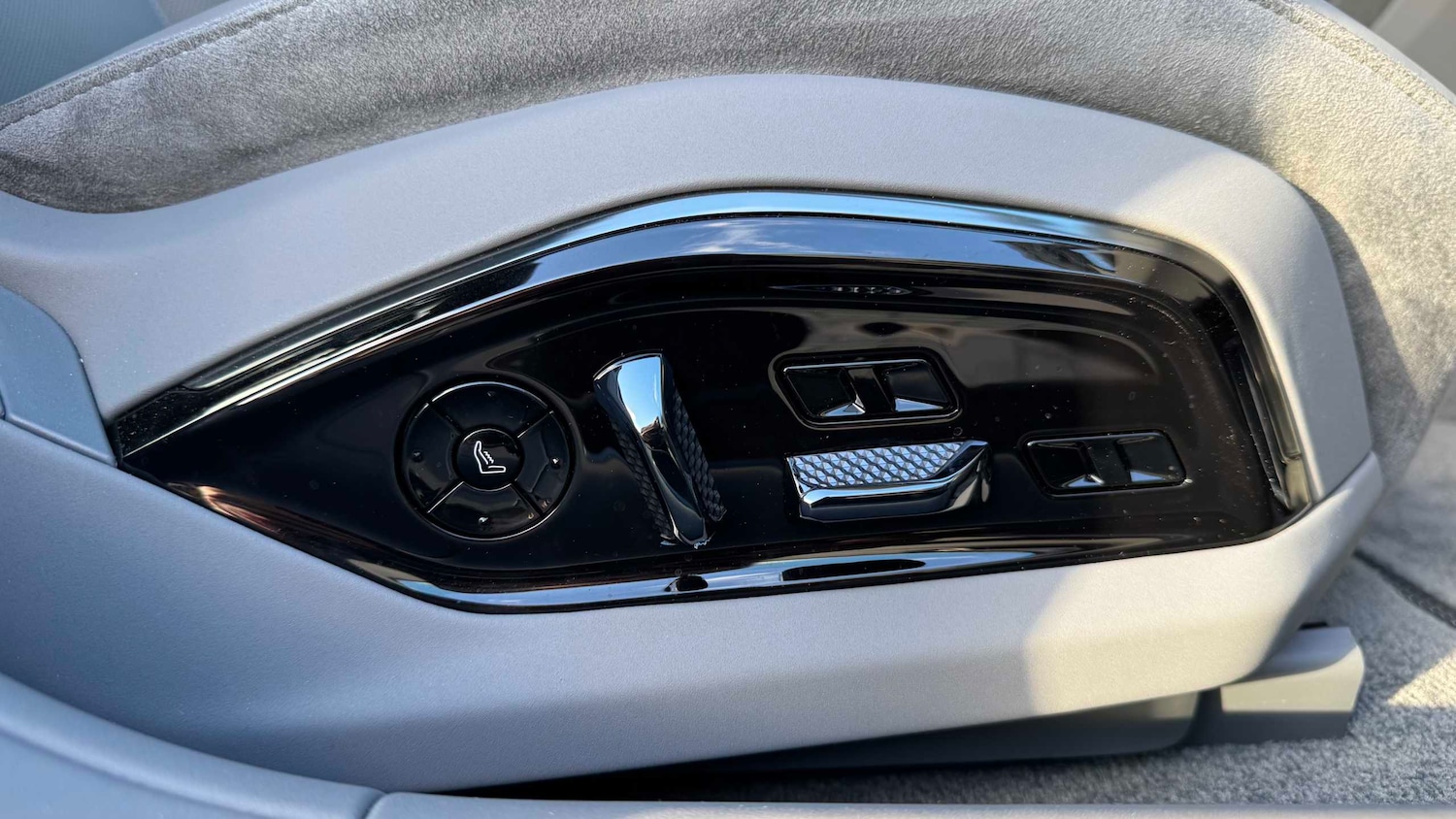 Used Lotus Emeya 2025 for sale - 77112359: Photo 32