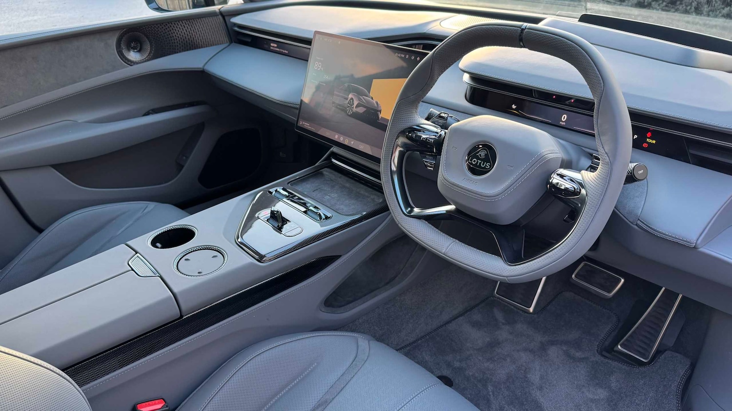 Used Lotus Emeya 2025 for sale - 77112359: Photo 8