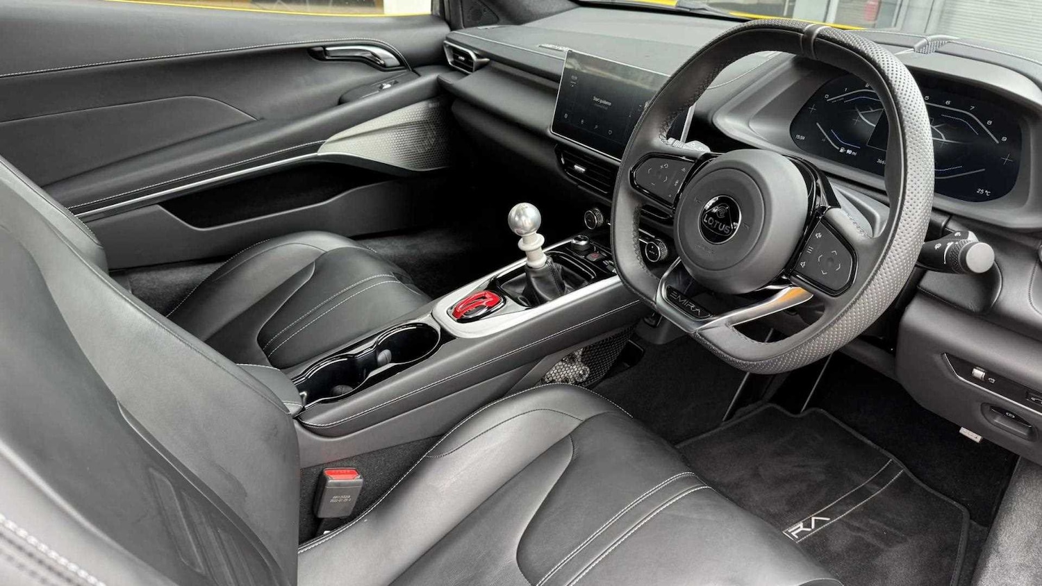 Used Lotus Emira 2023 for sale - 76362538: Photo 11